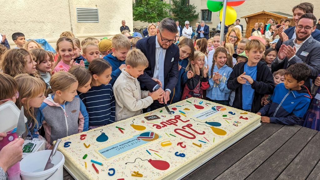 20 Jahre Vielfalt, Sprache, Zukunft – Jubiläumsfeier an der Dreisprachigen Internationalen Grundschule Magdeburg