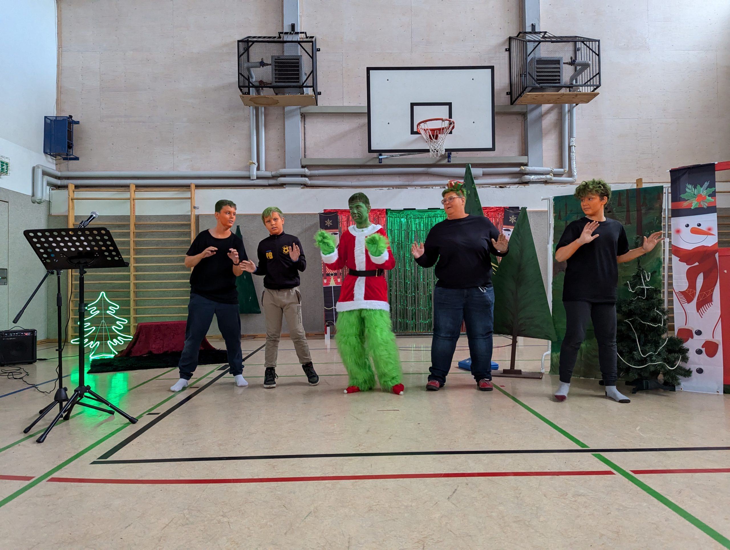 Weihnachtsrevue der Stiftungsförderschule