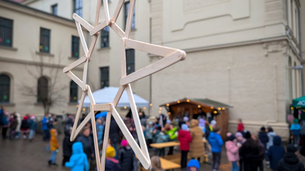 Zauberhafter Weihnachtsmarkt an der Dreisprachigen Internationalen Grundschule in Magdeburg
