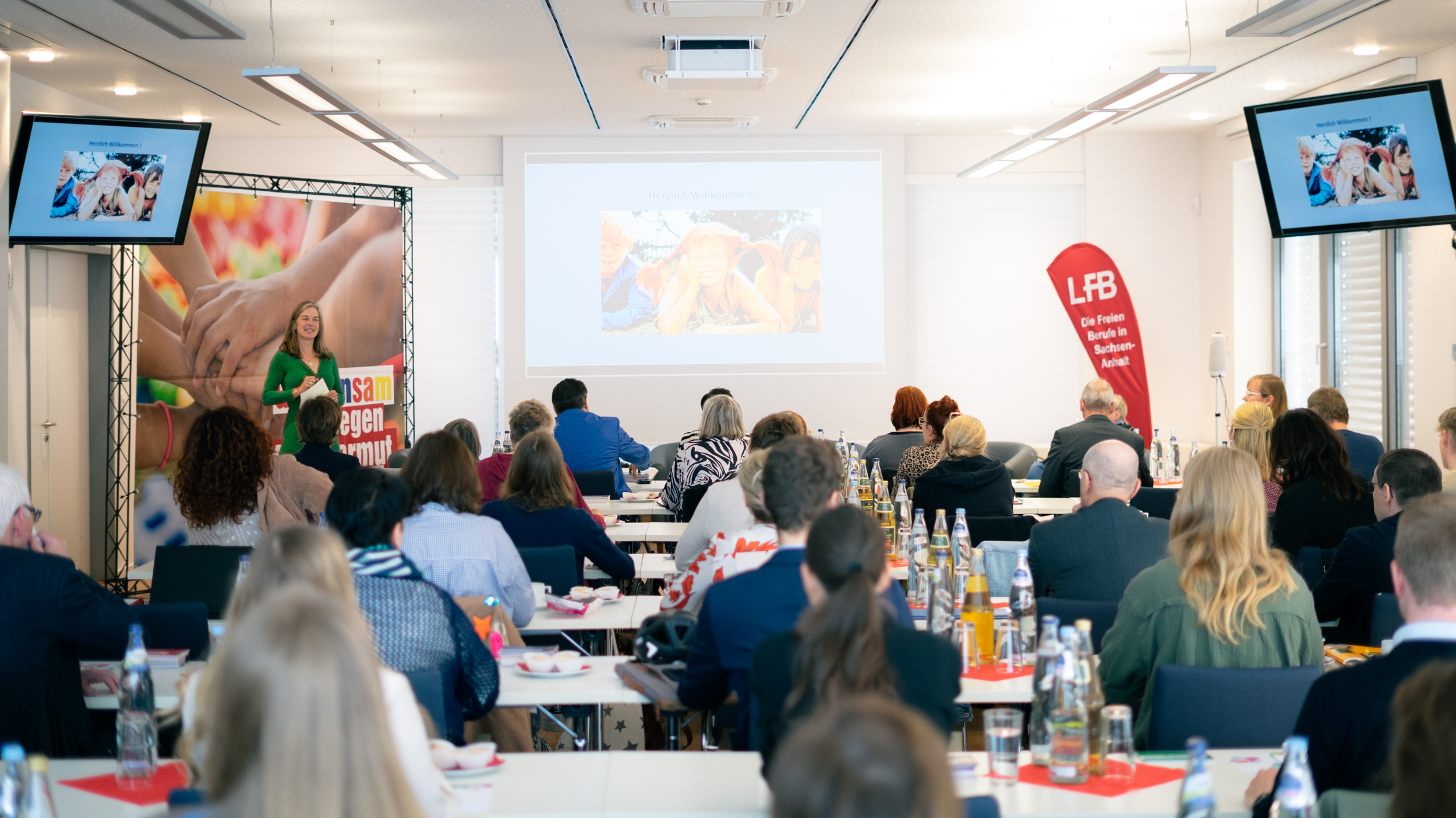 Gemeinsam gegen Kinderarmut: Impulse zur Landtagswahl 2026 des Netzwerkes gegen Kinderarmut