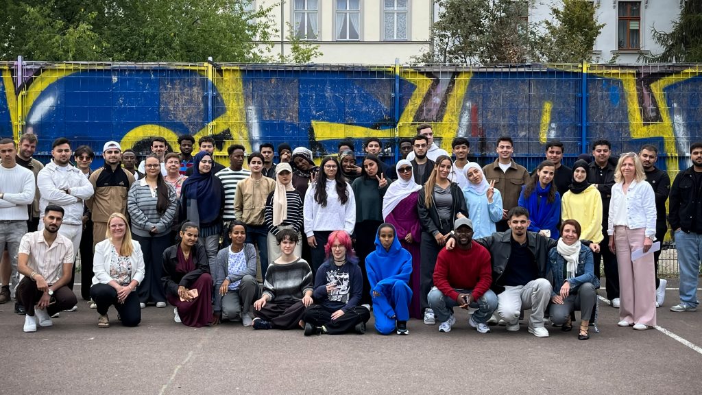55 junge Menschen, ein gemeinsames Ziel – Schulstart im Projekt LOOP in Halle (Saale)