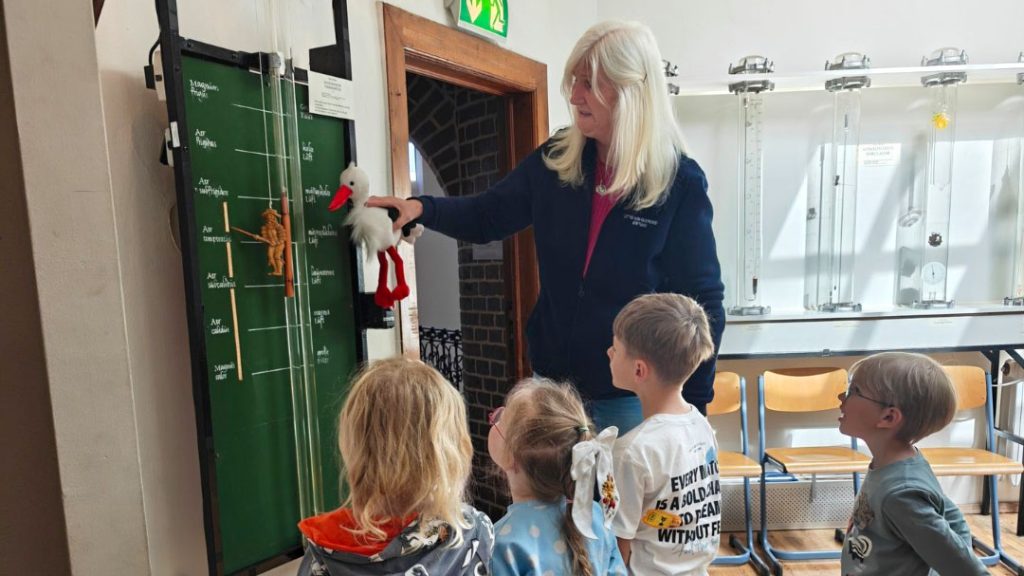 Frühe Bildung trifft Wissenschaft: Kita Storchennest und Otto-von-Guericke-Museum bauen Kooperation aus